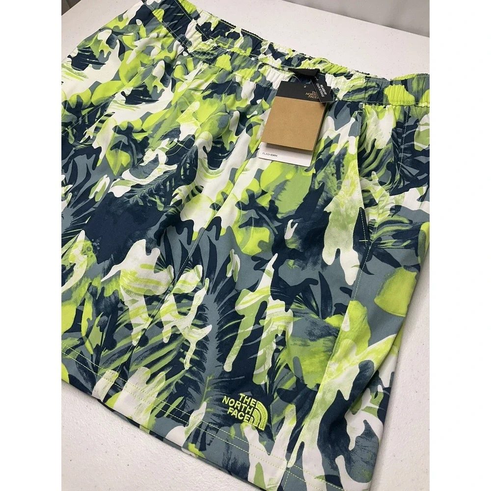 The North Face Shorts Men Sz XL Printed Class V Sharp Green Tropical Camo NWT